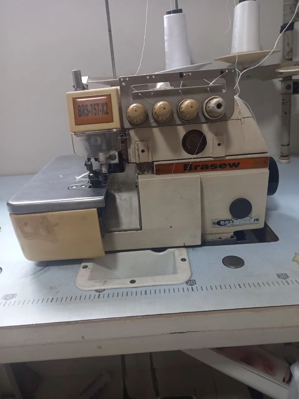 Maquina de costura - Foto 4