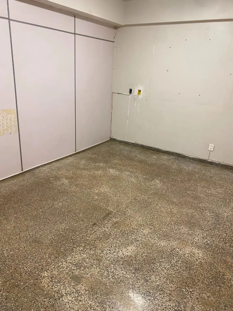 Alugo sala comercial de 100 m² com localização privilegiada no Guará  - Foto 2
