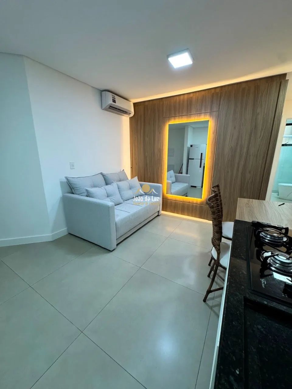 APTO PLANEJADO, MODERNO E COM TERRAÇO ACONCHEGANTE - Foto 3