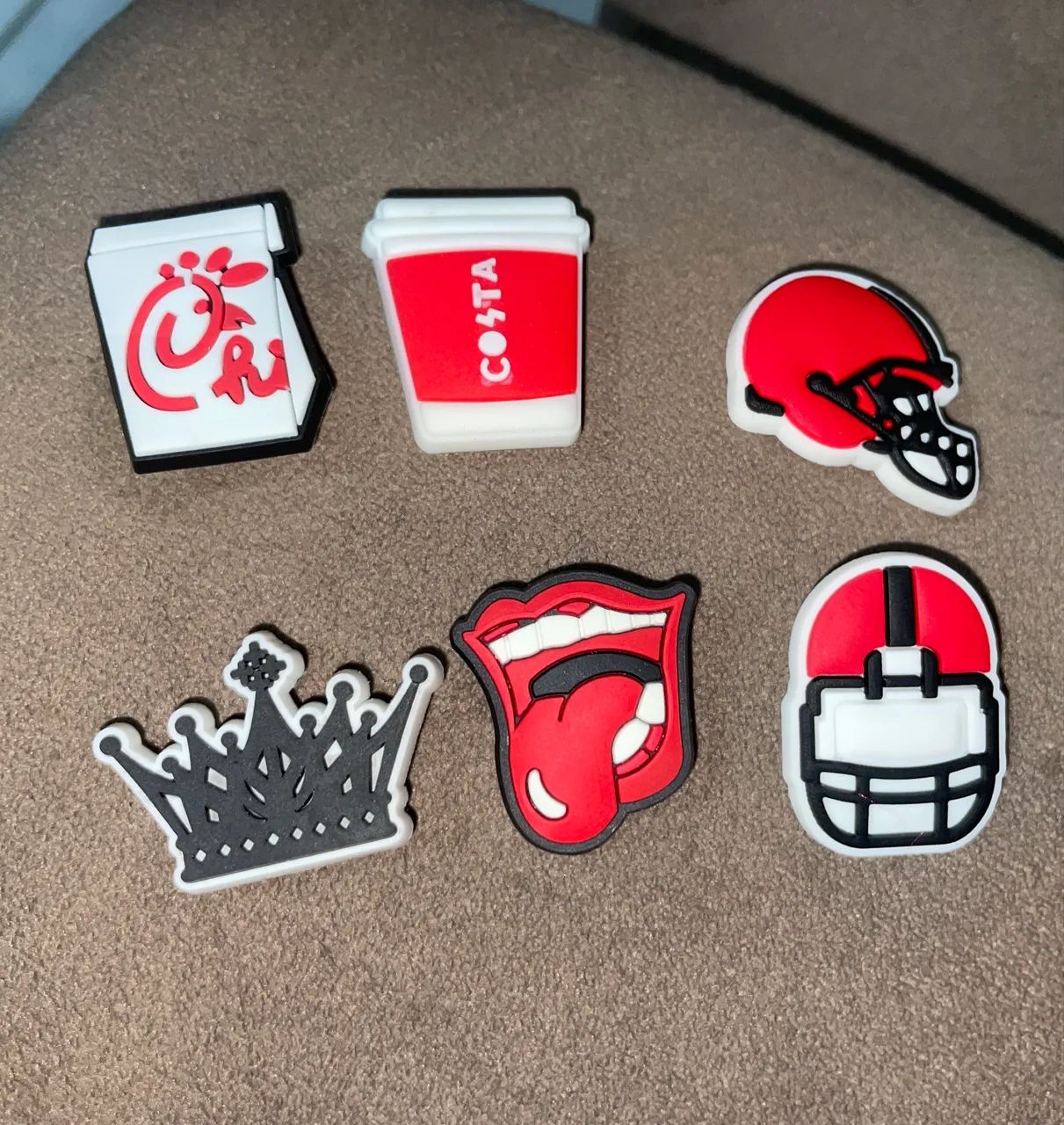 Pins para Crocs sandálias  - Foto 2