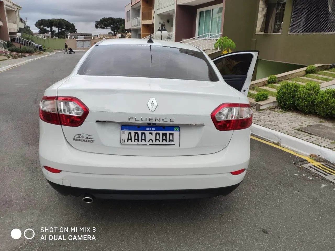 Renault Fluence Sed. Dynamique 2.0 16V Flex Aut. 2015 - Foto 2