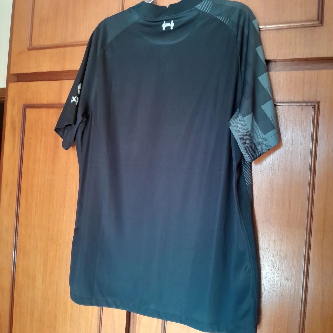 Camisa Liverpool GG oficial  - Foto 5
