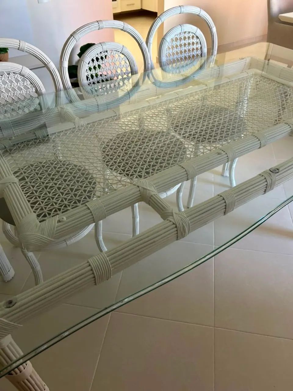 Mesa de Jantar 8 lugares em perfeito estado !   - Foto 2