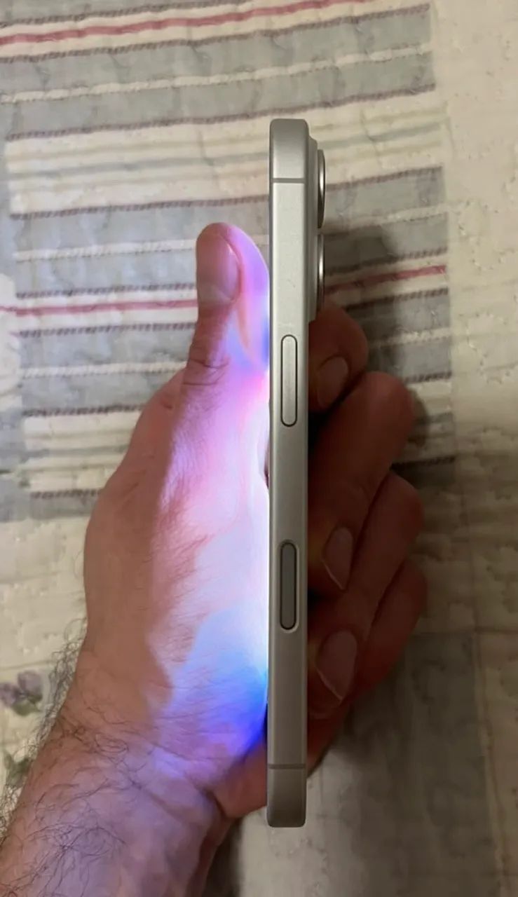 iPhone 16 (256GB)