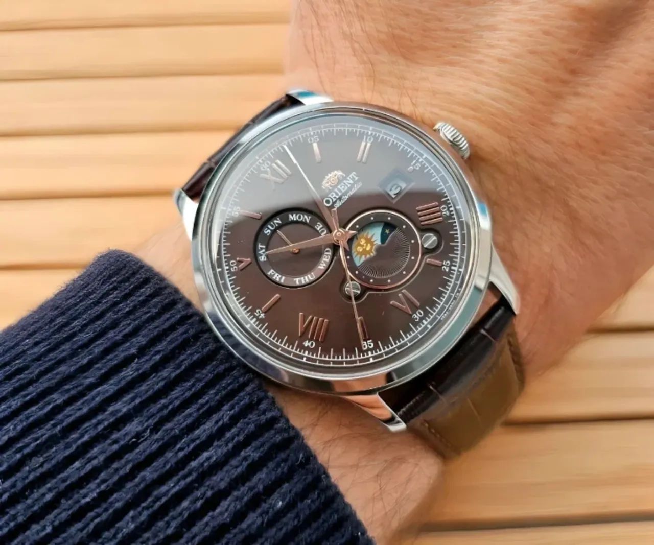 Relógio Orient Bambino Sun e Moon Novo - Foto 2