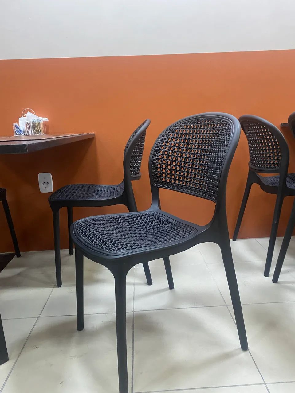 11 mesas granito e 44 cadeiras 10.500,00.  - Foto 2