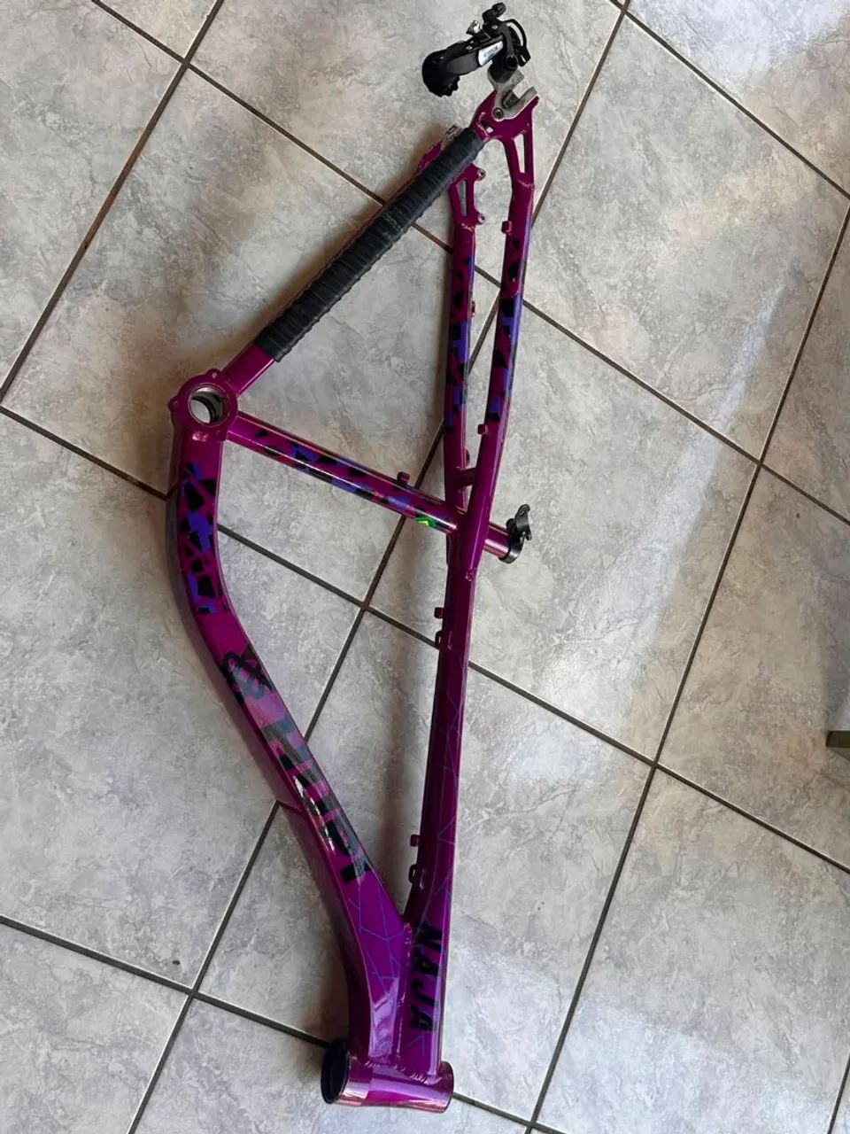 Quadro hupi naja 2025 roxo  - Foto 3