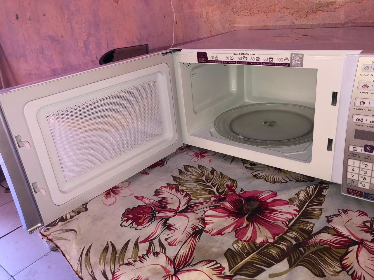 Microondas Eletrolux novo  grande  - Foto 2