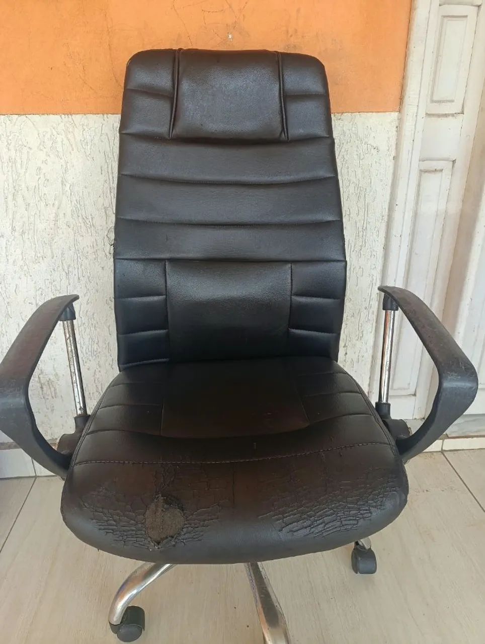 Cadeira presidente para reformar  - Foto 2