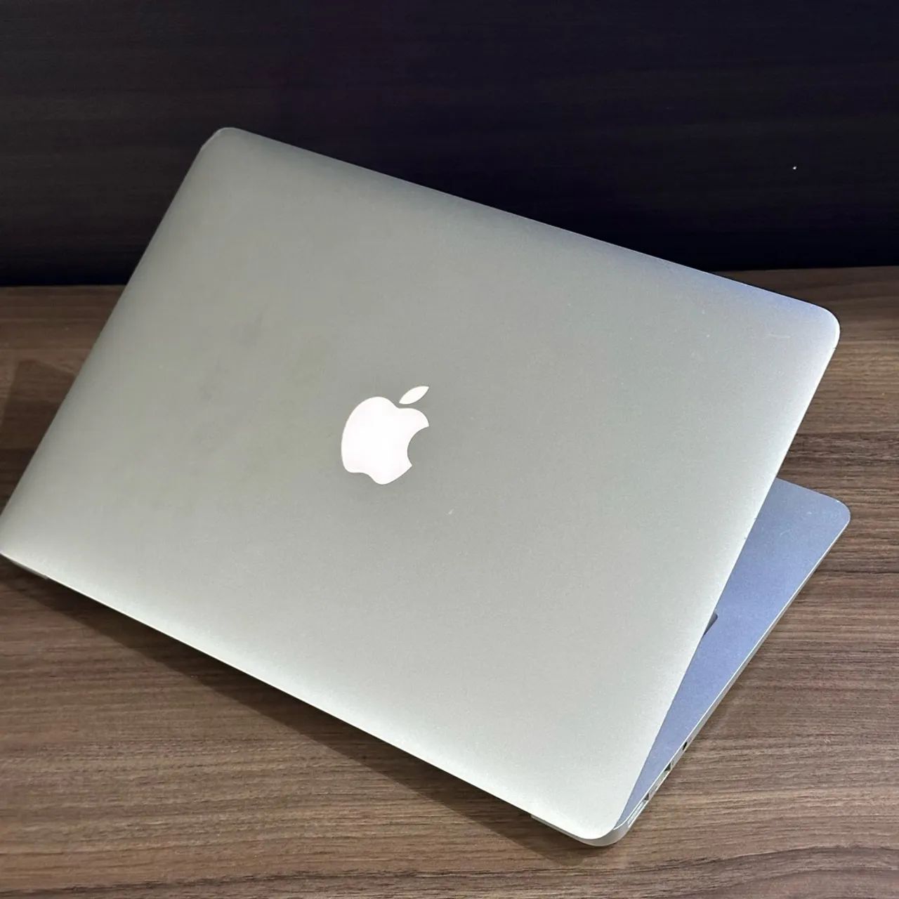 MacBook Air / Core i7 / 8GB / SSD M2 