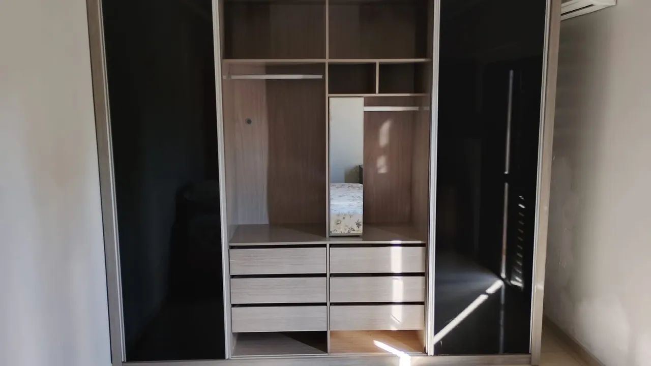 Guarda roupa GRANDE  - Foto 2