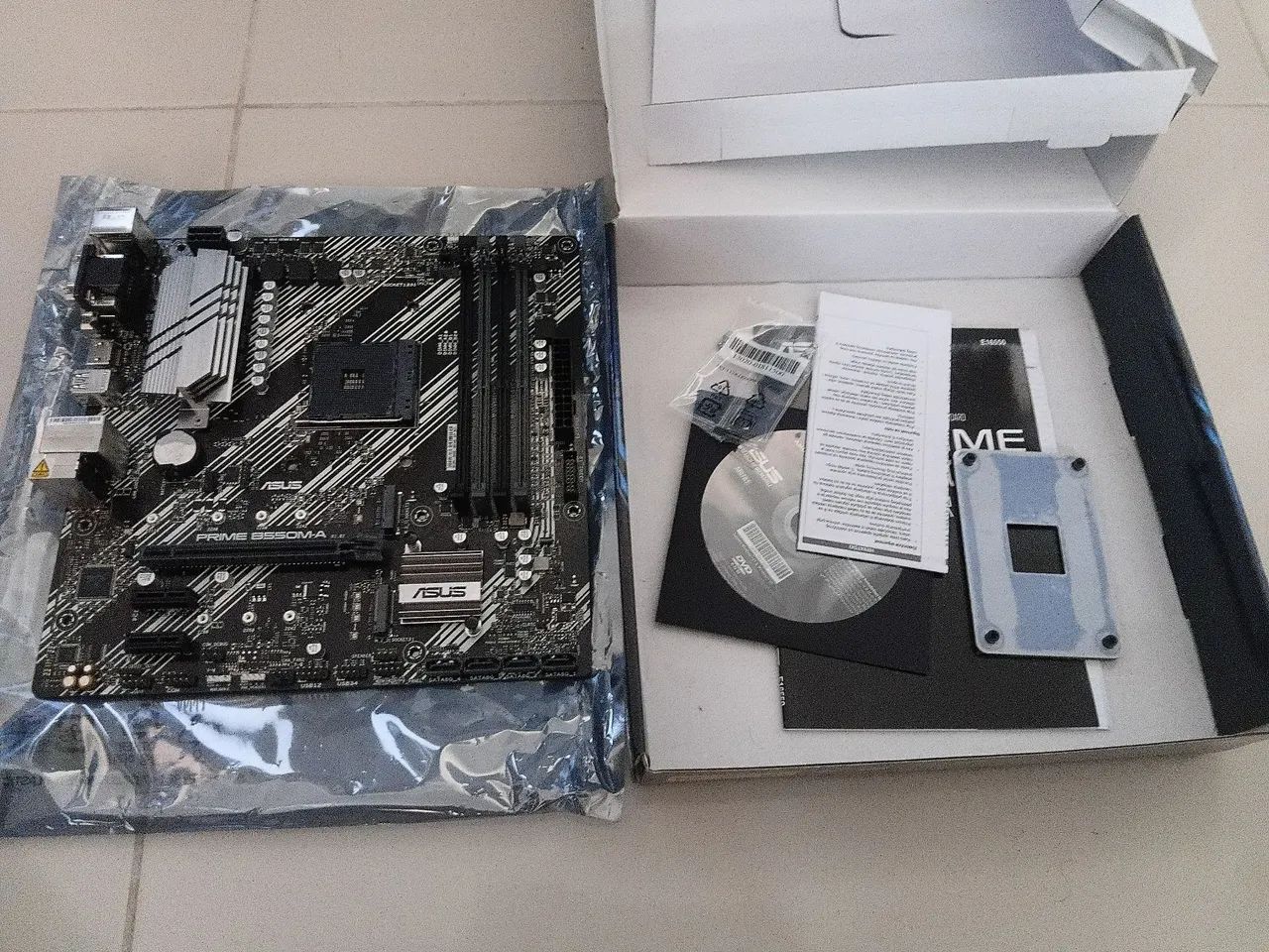 Placa mãe ASUS B550M-A - Foto 3