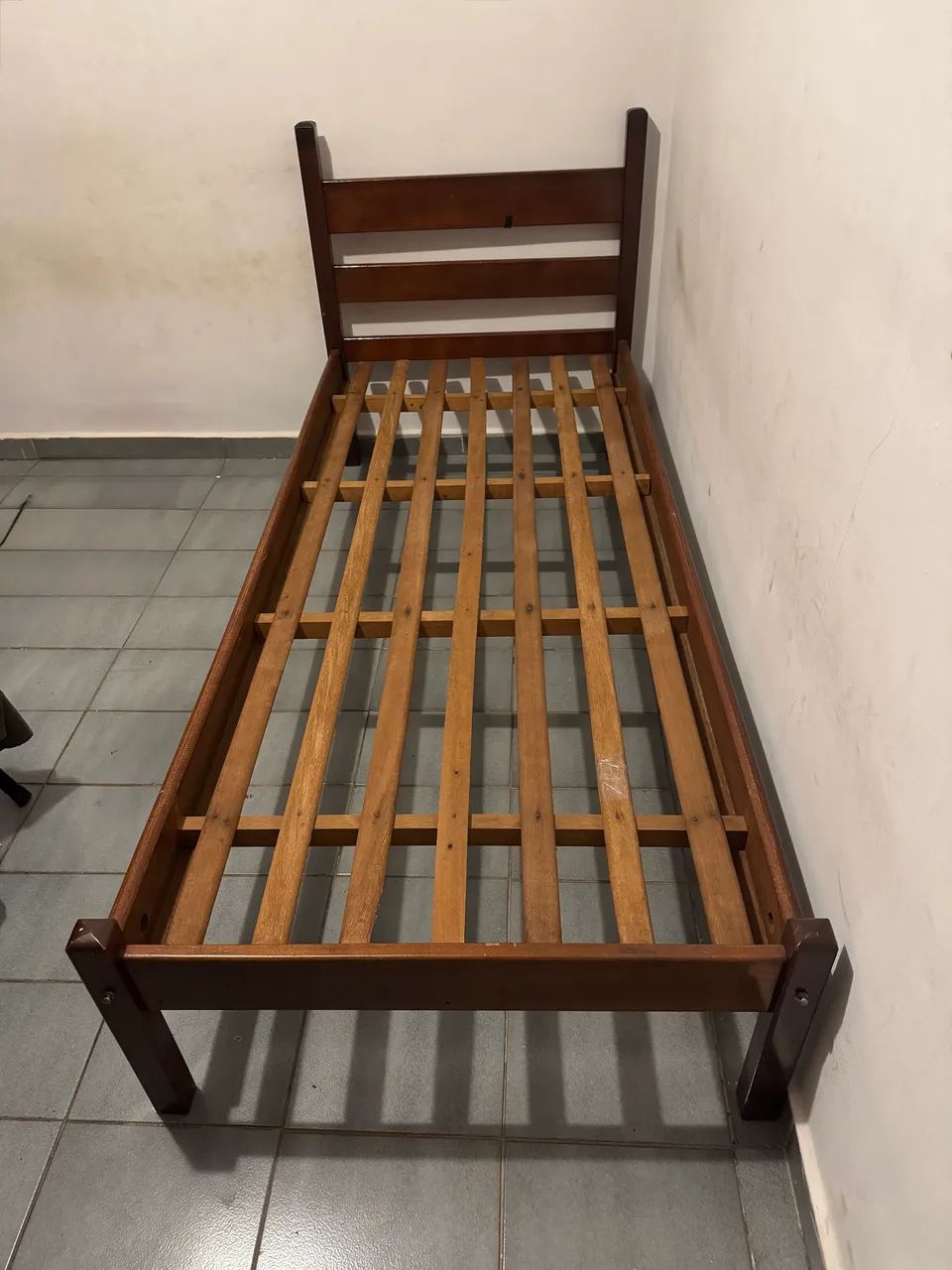 Cama solteiro de madeira - Foto 2