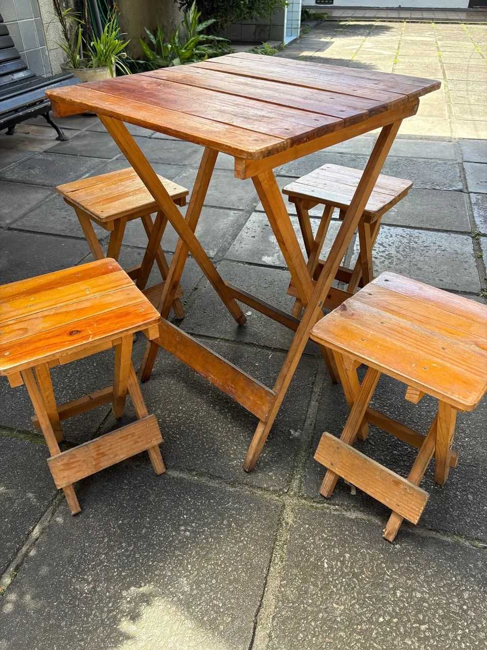 Conjunto mesa e bancos (3 conjuntos) - Foto 2