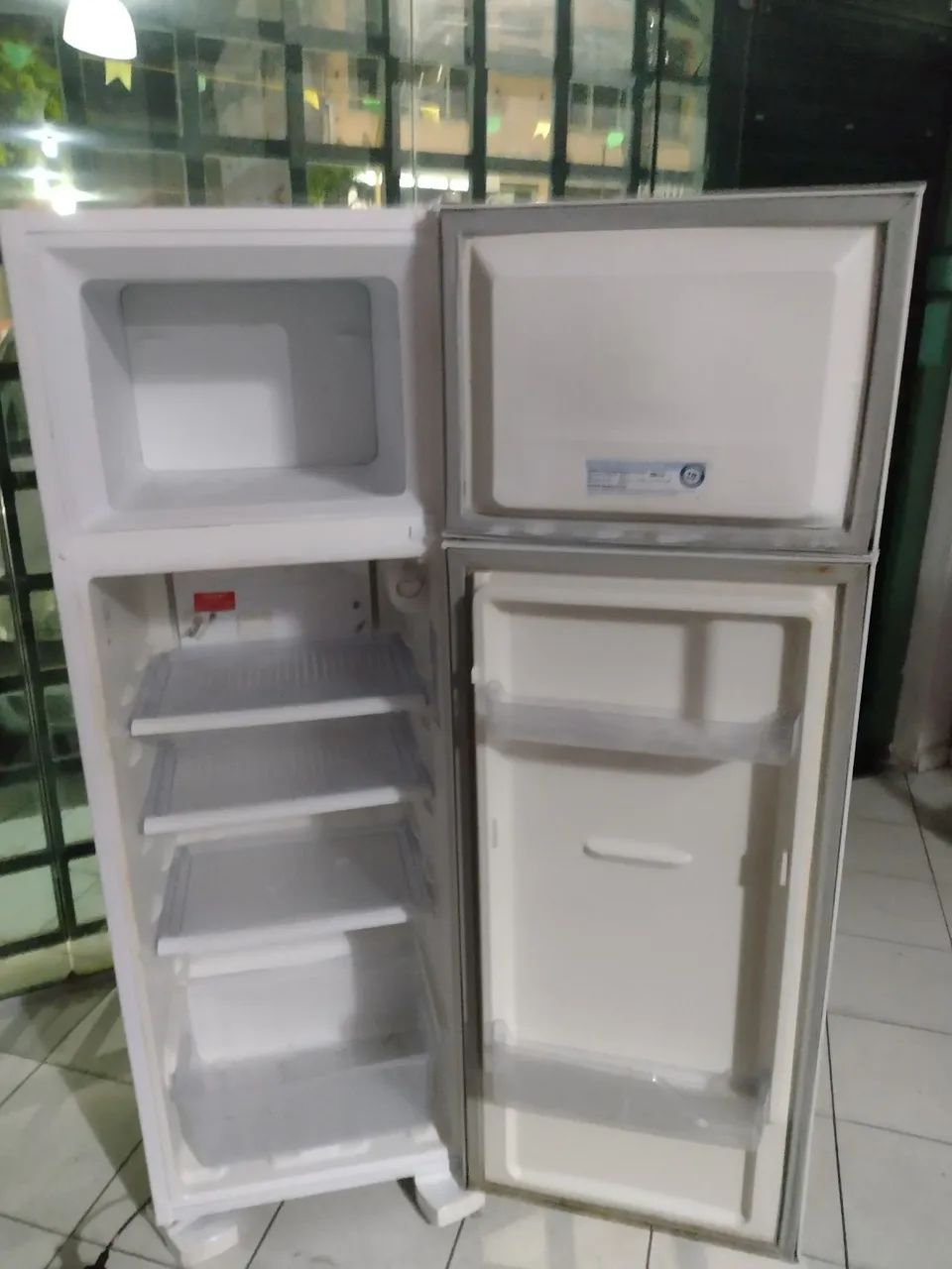 Geladeira Eletrolux 220v - Foto 3