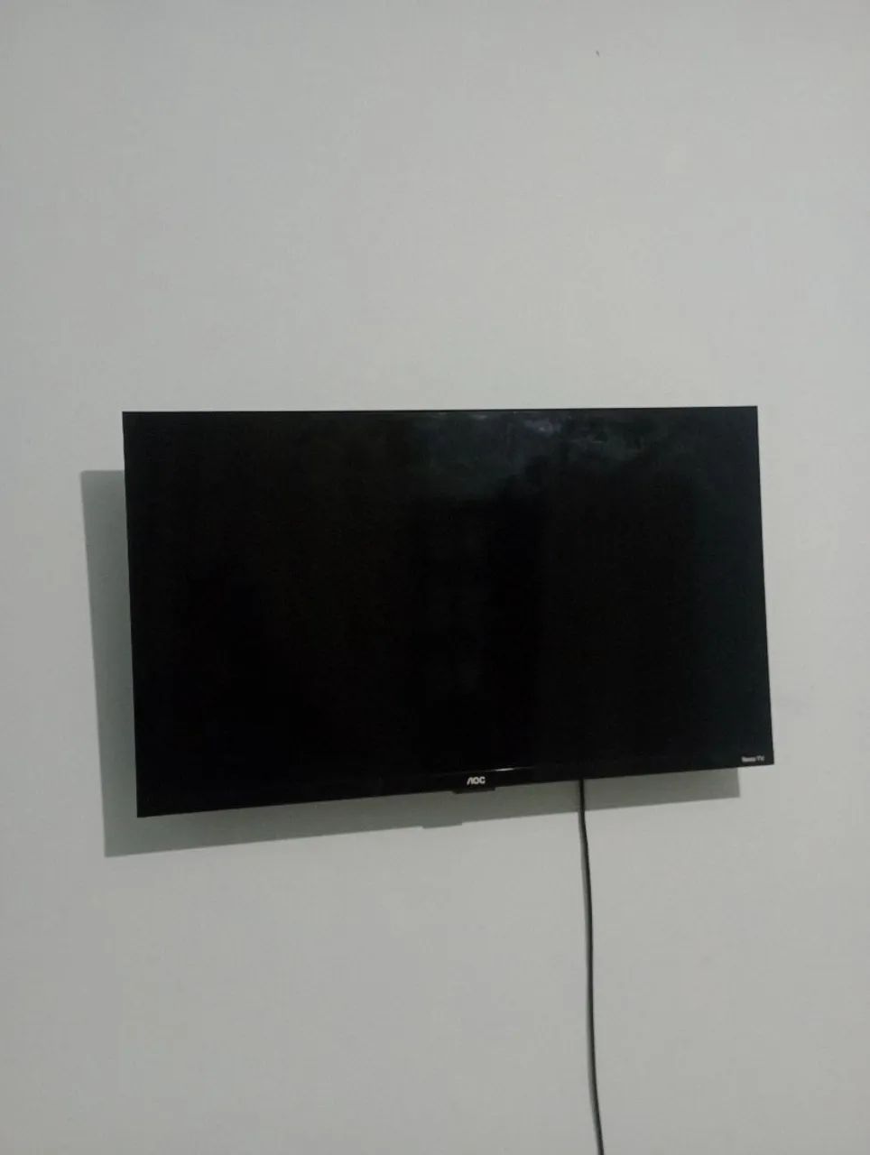 Vendo tv 32 polegadas muito nova 