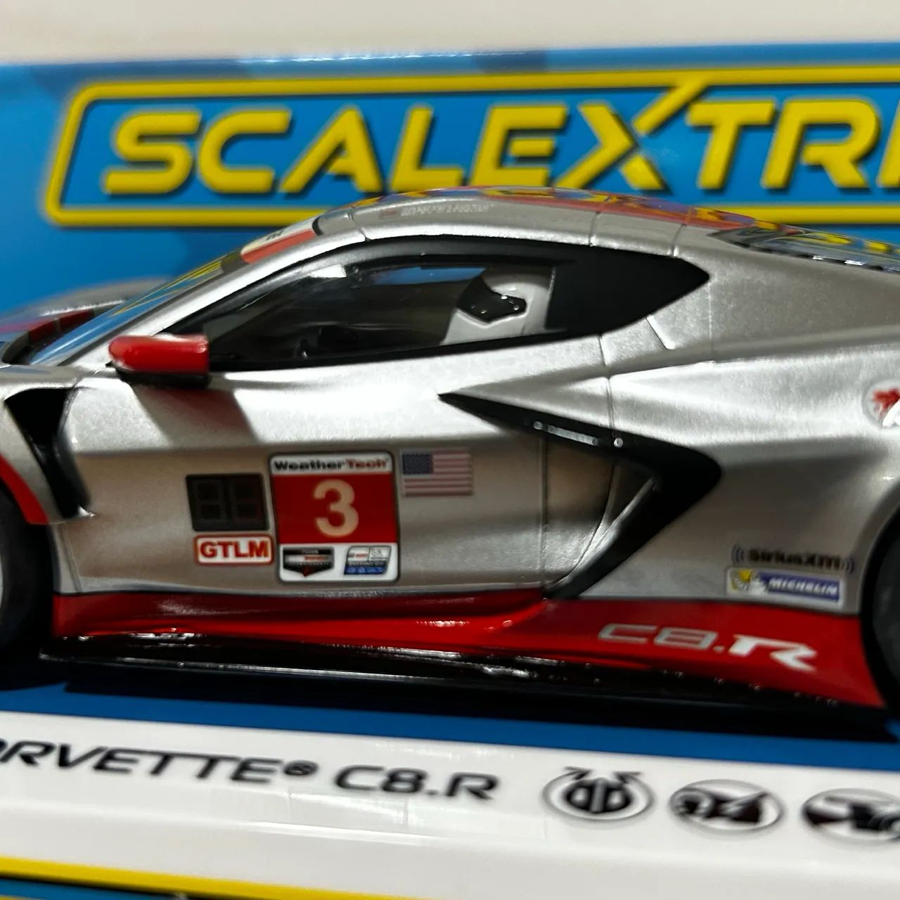 Carrinho Scalextric CORVETTE C8R analógico  - Foto 3