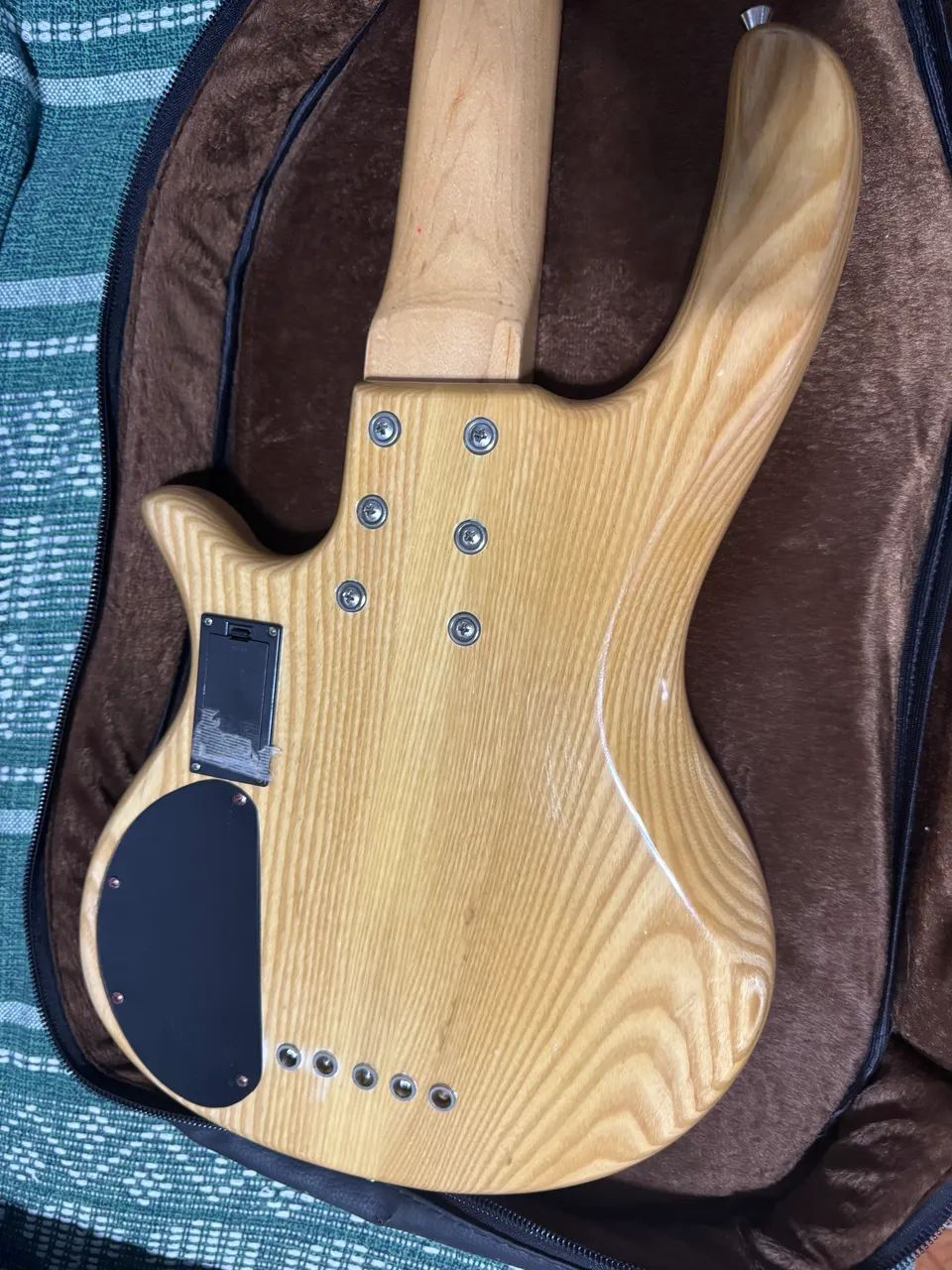 Contrabaixo Luthier 5 Cordas Aguilar - Foto 3