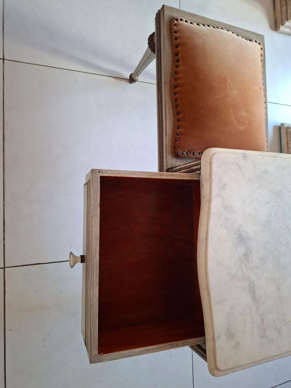 Mesa com assento retrô - Foto 5