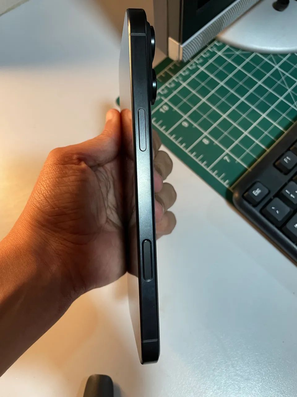 iPhone 16 Pro Max - 256GB - Black - Foto 2