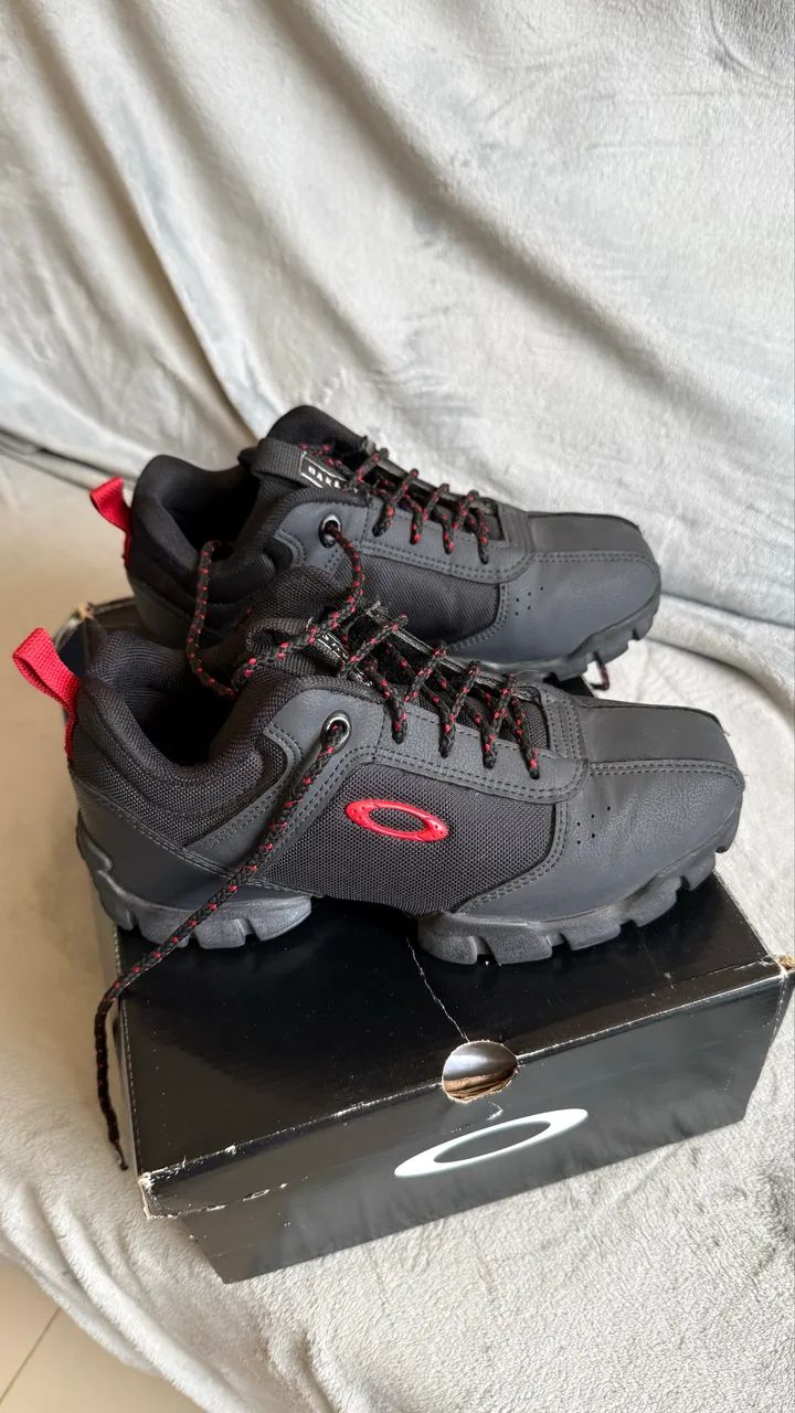 Tênis Oakley 