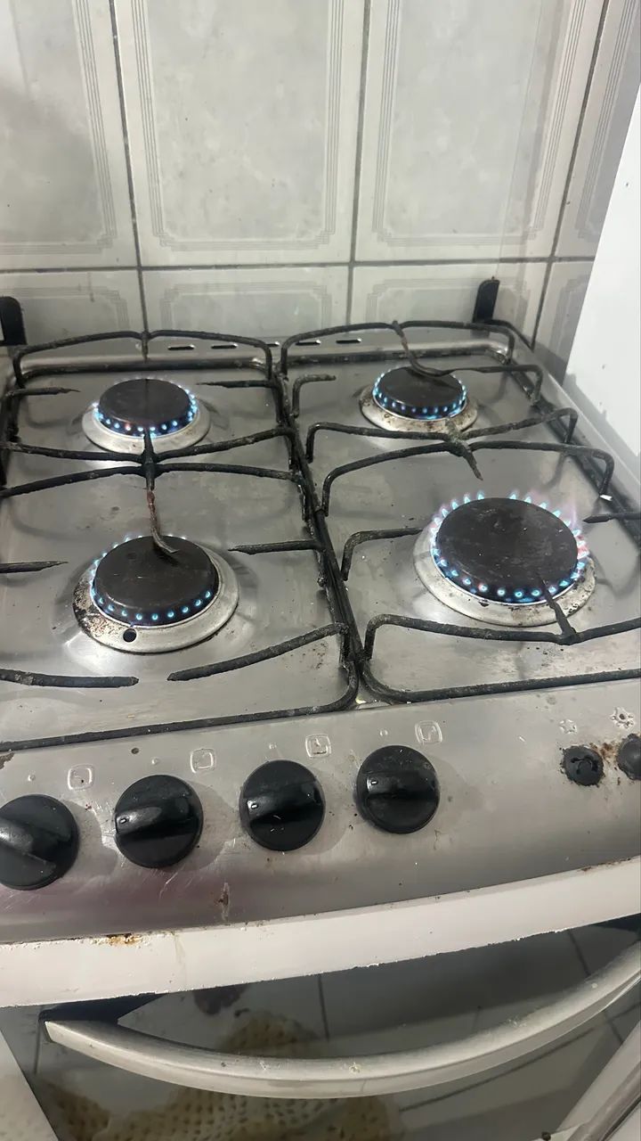 FOGÃO DE 4 bocas 
