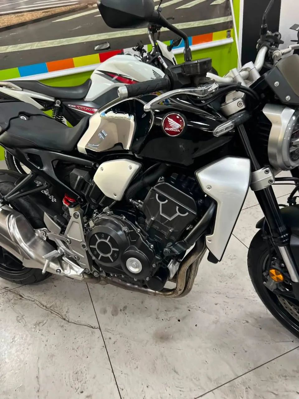 HONDA CB 1000R ABS - Foto 4