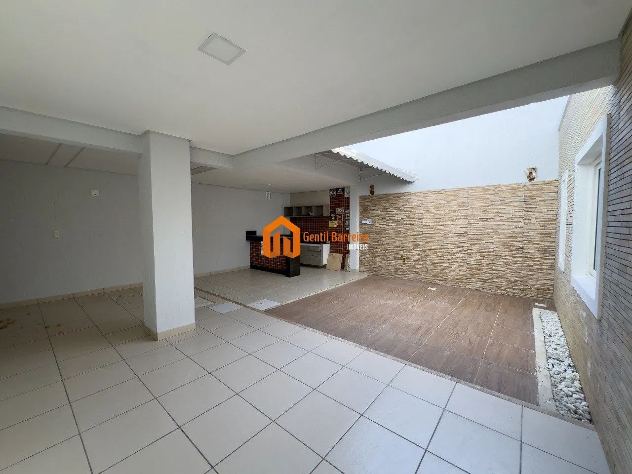 Casa com 5 suítes, espaço de sobra e acabamento impecável. - Foto 5