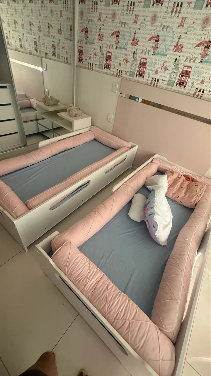 Cama montessoriana infantil 