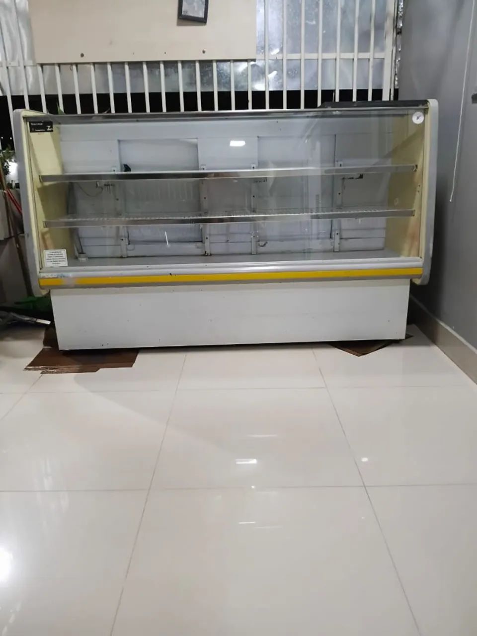Vende-se Balcão Expositor Refrigerado  - Foto 2