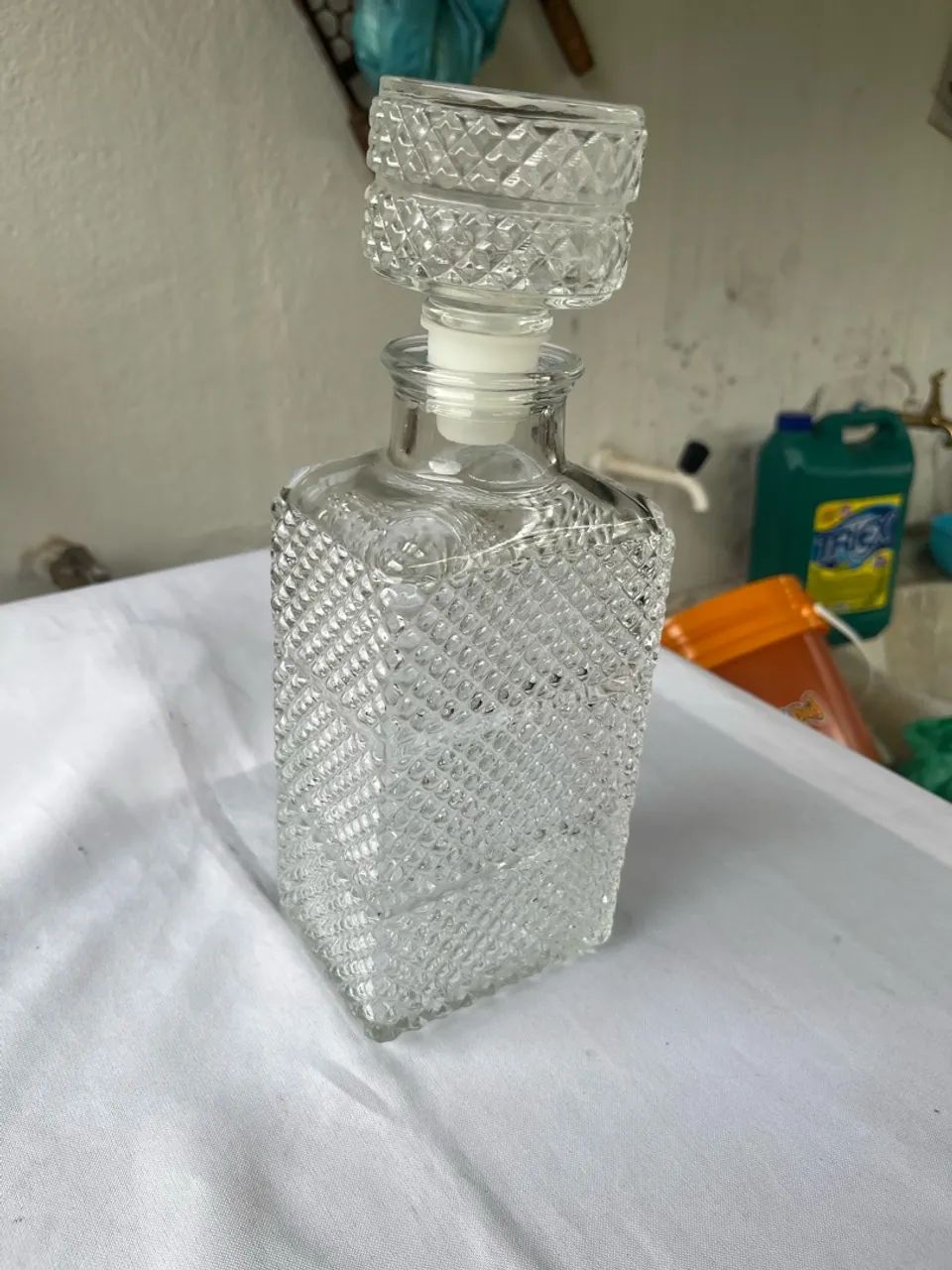 Garrafa de bebida antiga.  