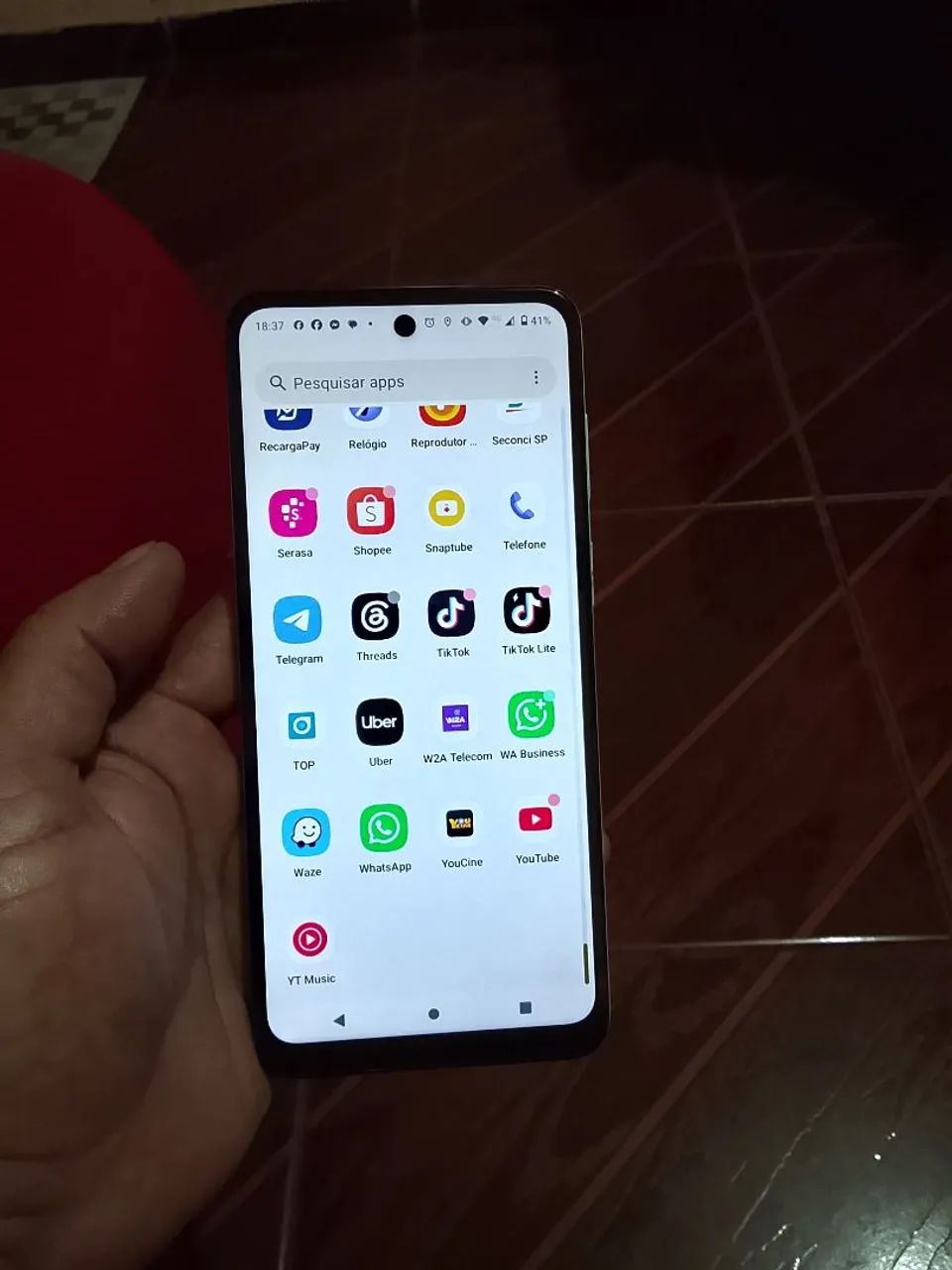 Vendo um celular Motorola G 22 bem conservado todo bom 