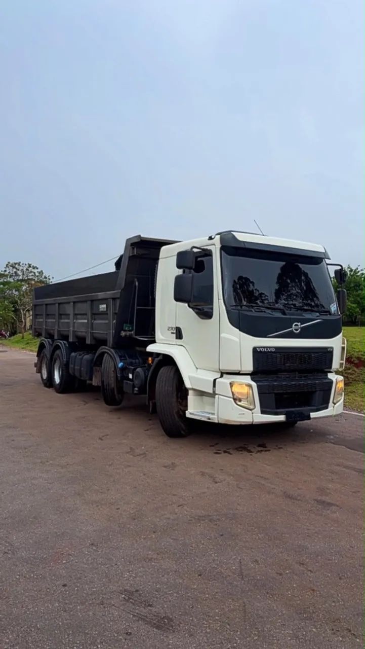 Volvo VM 270  - Foto 2
