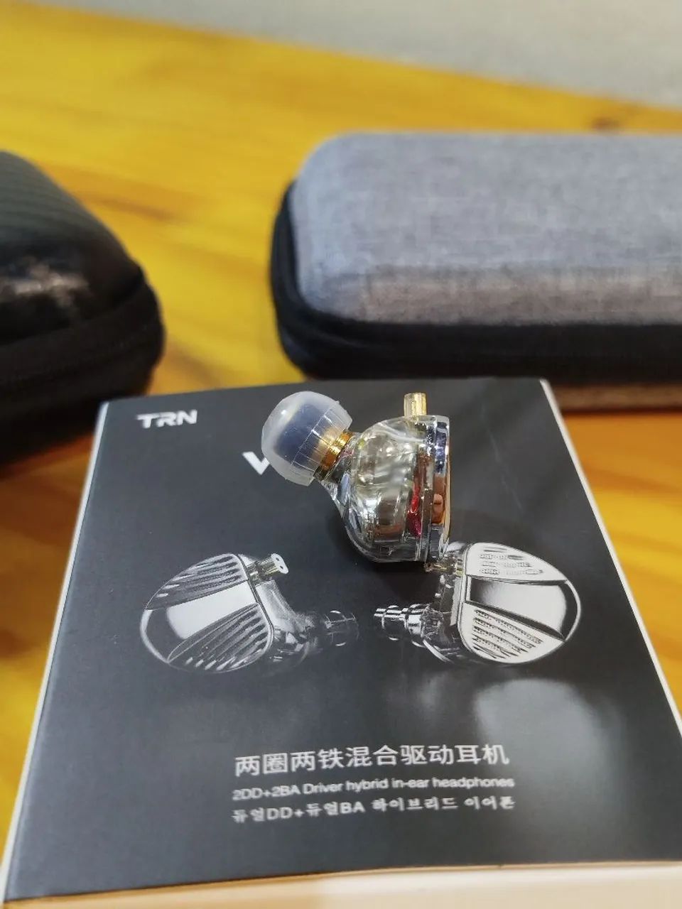 Fone Profissional TRN V10 Pro - grátis bag - Lacrado! - Foto 3