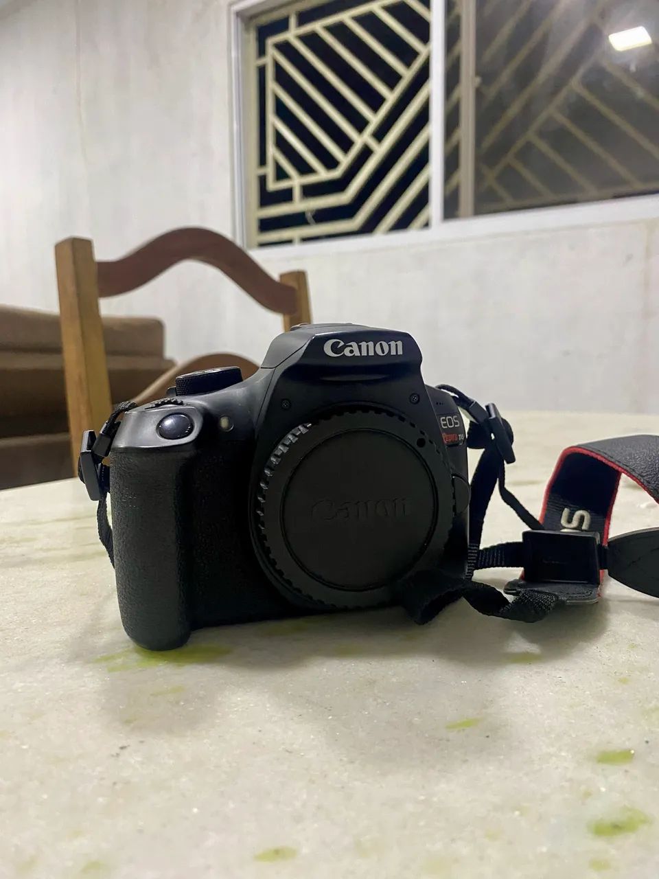 Câmera Canon T6 +Lente 18-55mm + 50mm