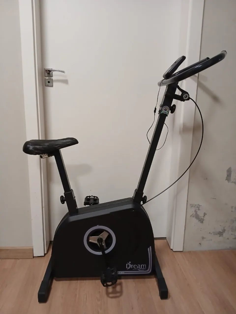 Bicicleta ergométrica com medidor eletrônico - Foto 3