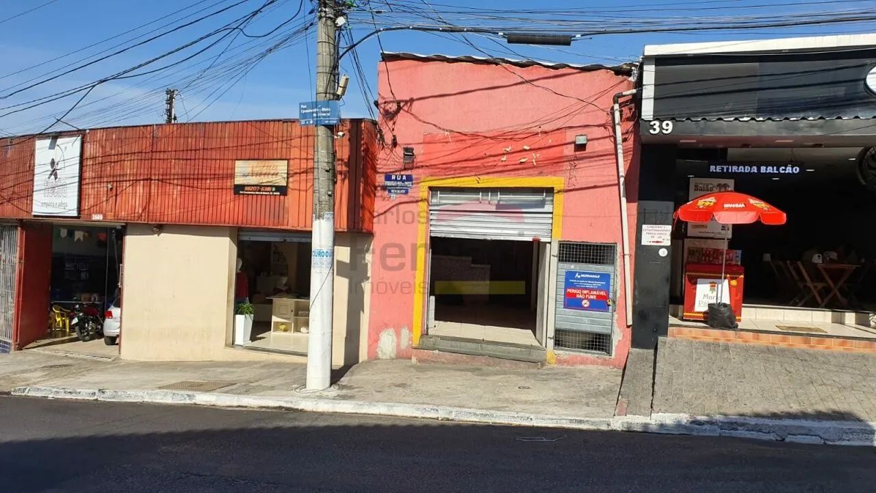Salão comercial com 70m² para locação na Av. Imirim!