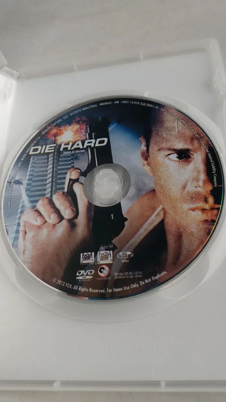 DVD original Duro de matar vol1 ótimo estado  - Foto 5