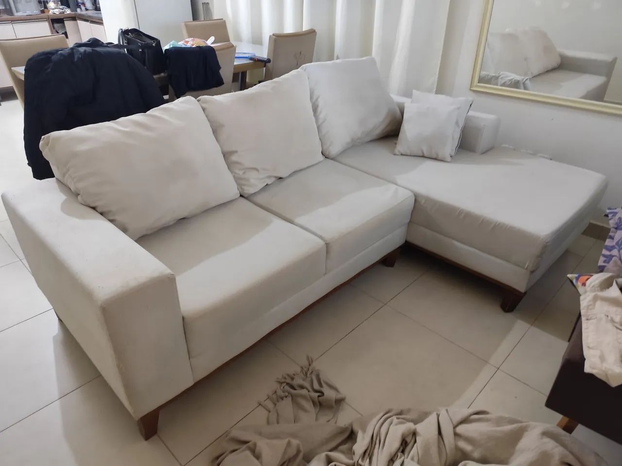Sofá em L linho