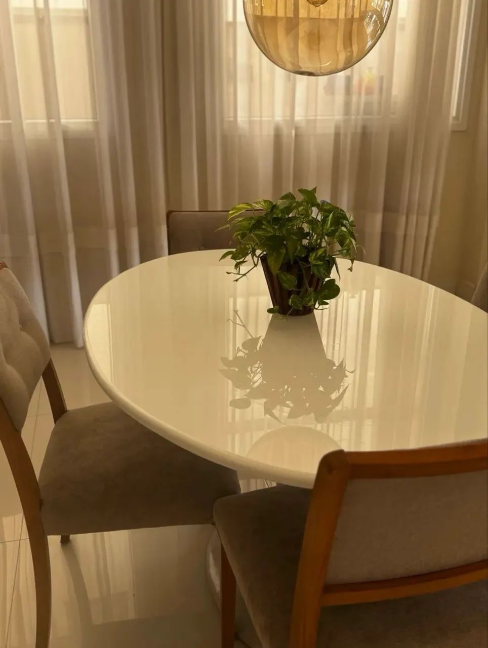 MESA DE JANTAR 4 LUGARES