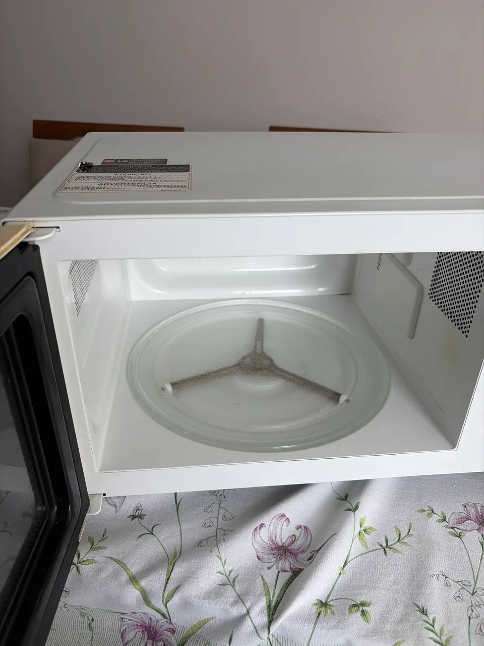 Microondas LG 30 litros - Foto 2