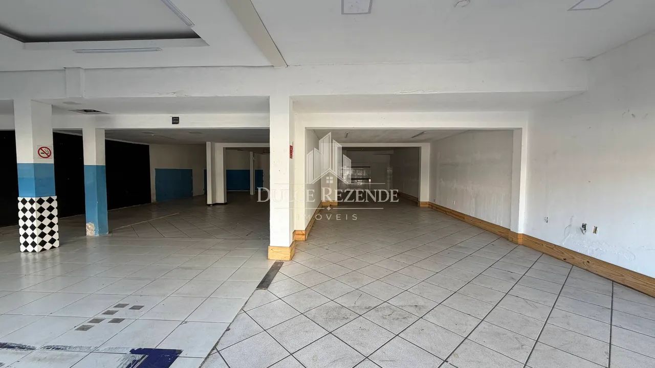 Lojão comercial para locação fixa, 220m², próximo ao Extra. - Foto 3