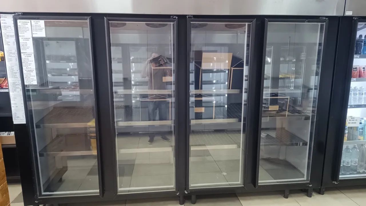 Freezer vertical 3 e 4 portas 
