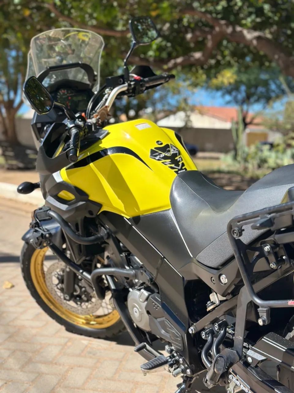 V-Strom 2020 - Foto 2