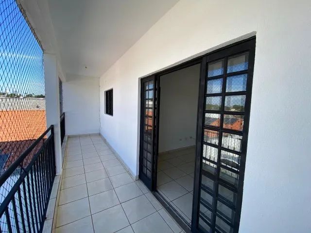 Alugo Apartamento com Garagem no Centro de Paranavaí-PR
