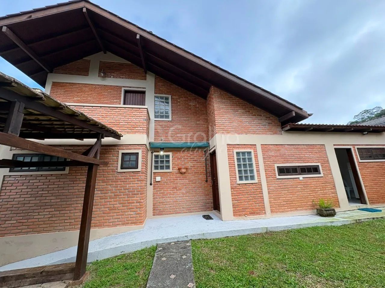 3 quartos, piscina no Sambaqui - Foto 2