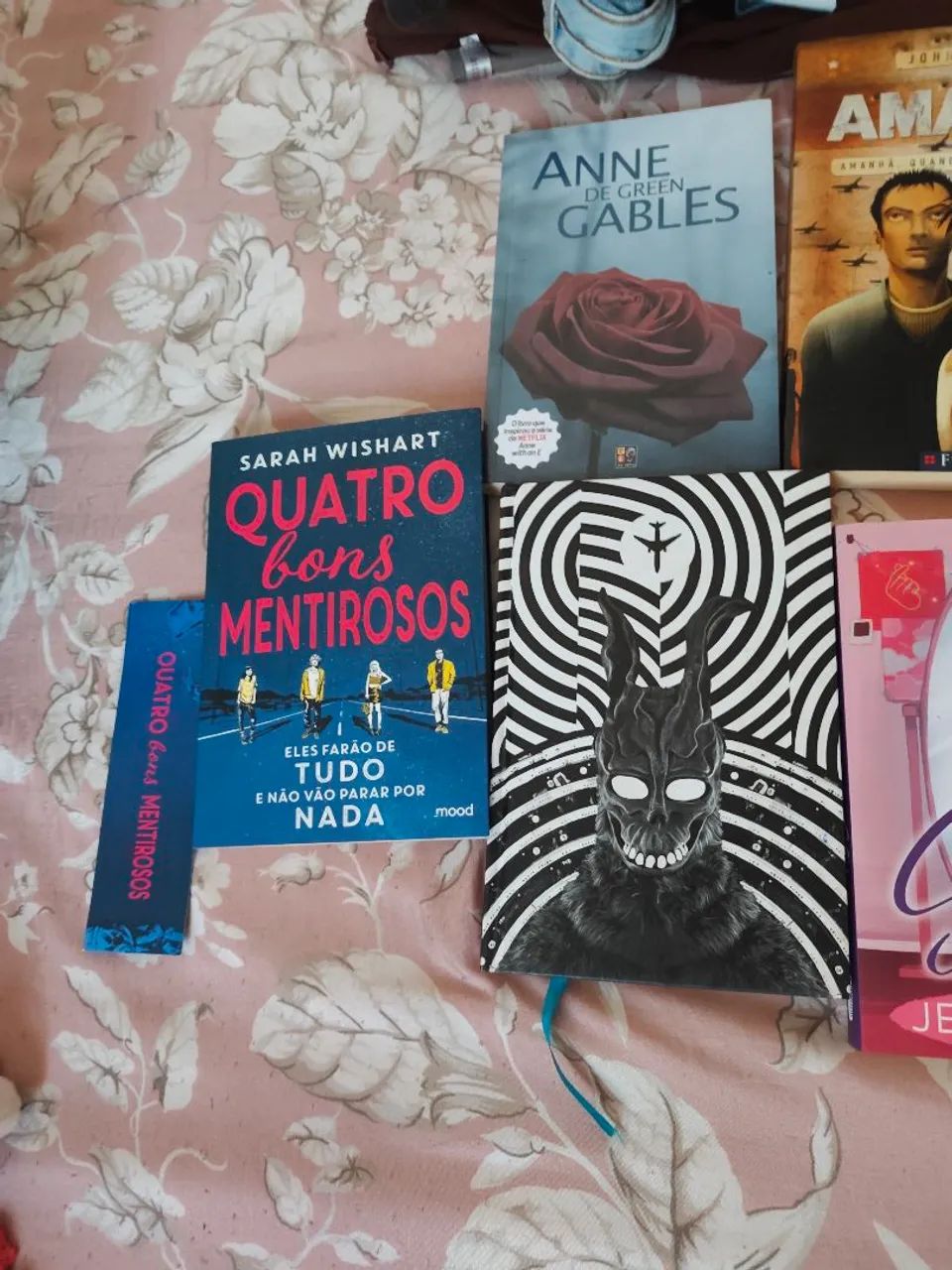 Livros aleatórios  - Foto 3