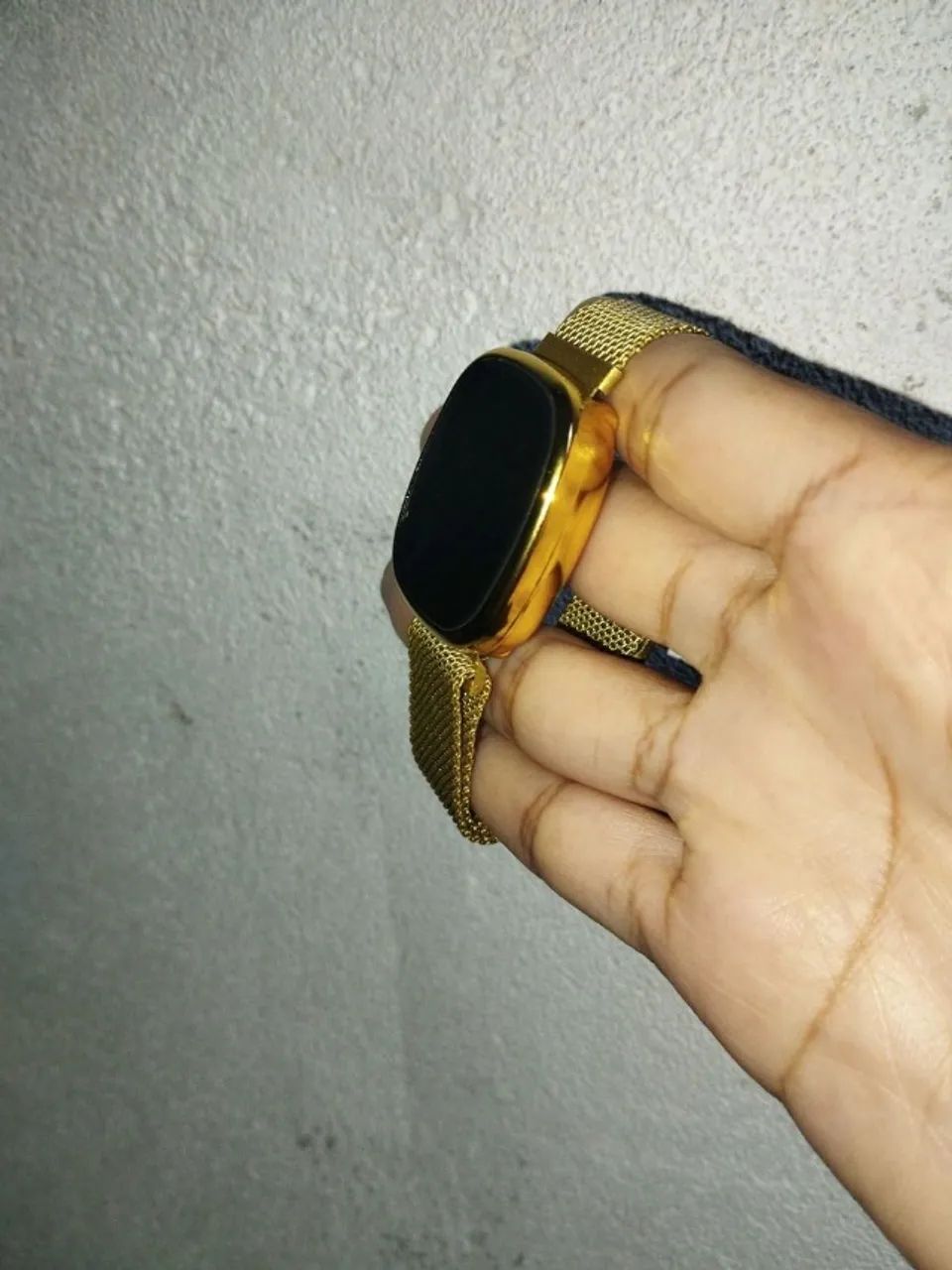 relógio digital de pulso dourado - Foto 3