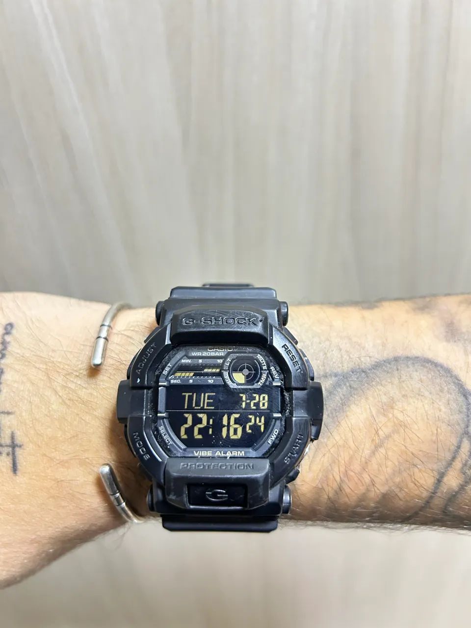- [ ] Casio Relógio de pulso GD-350-1BDR, Branco, Digital - Foto 3