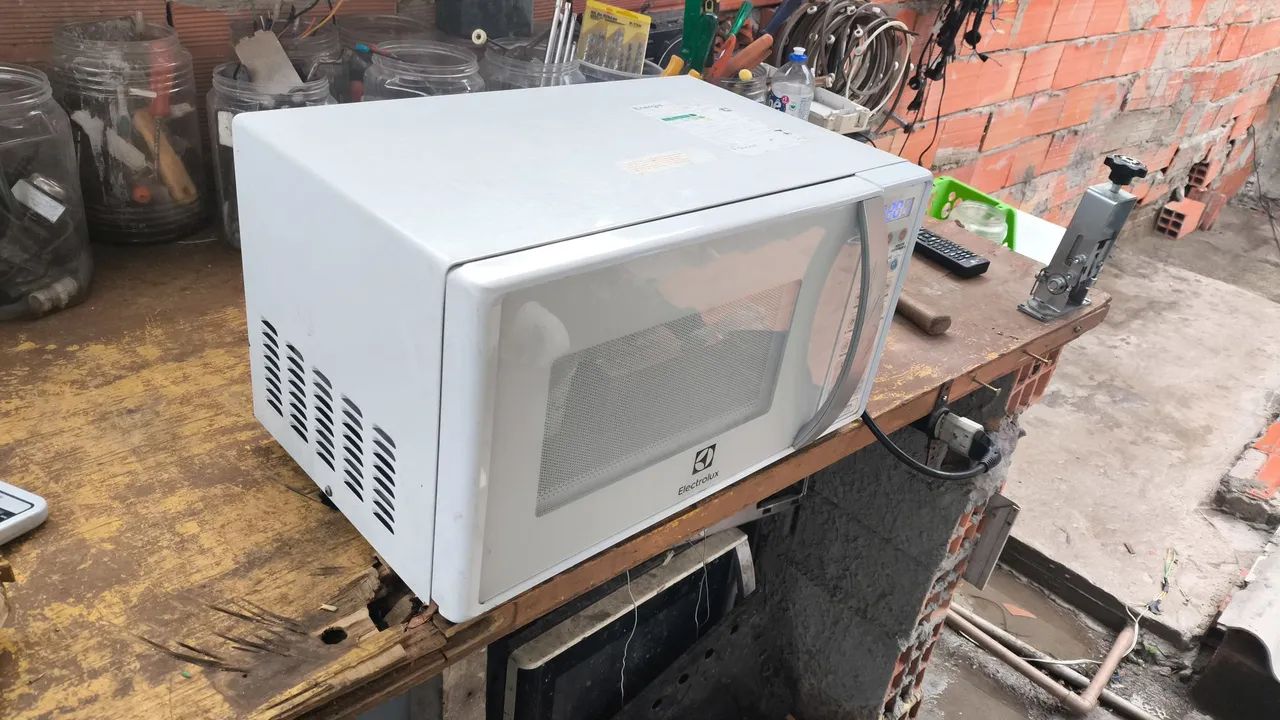 Microondas Eletrolux 20 litros  - Foto 2